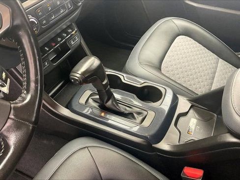 Used 2019 Chevrolet Colorado Z71 AWD/4WD image 16