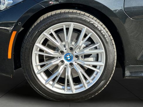 Used 2024 BMW 330e w/ Convenience Package RWD image 25