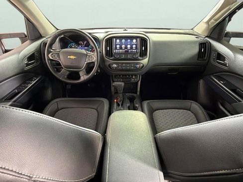 Used 2021 Chevrolet Colorado Z71 AWD/4WD image 32