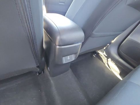 Used 2025 Nissan Versa SV FWD image 23