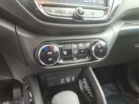 Certified 2023 Chevrolet TrailBlazer LT w/ Convenience Package AWD/4WD image 16