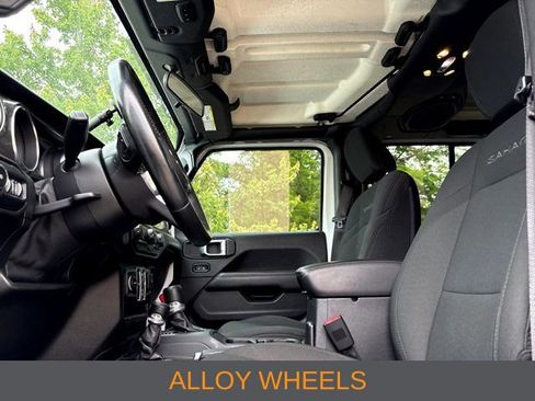 Used 2020 Jeep Wrangler Unlimited Sahara AWD/4WD image 11
