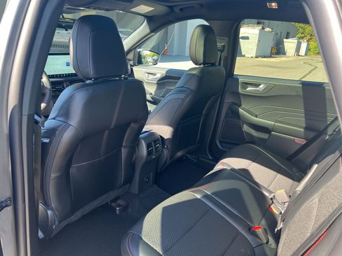 New 2025 Ford Escape ST-Line Elite w/ Tech Pack #1 image 15