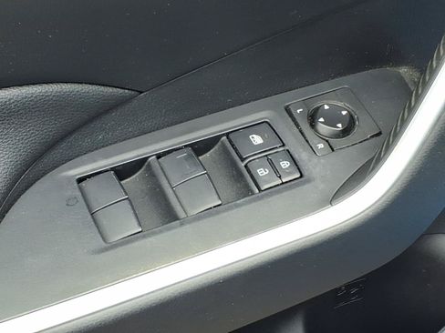 Used 2019 Toyota RAV4 XLE w/ Convenience Package AWD/4WD image 15