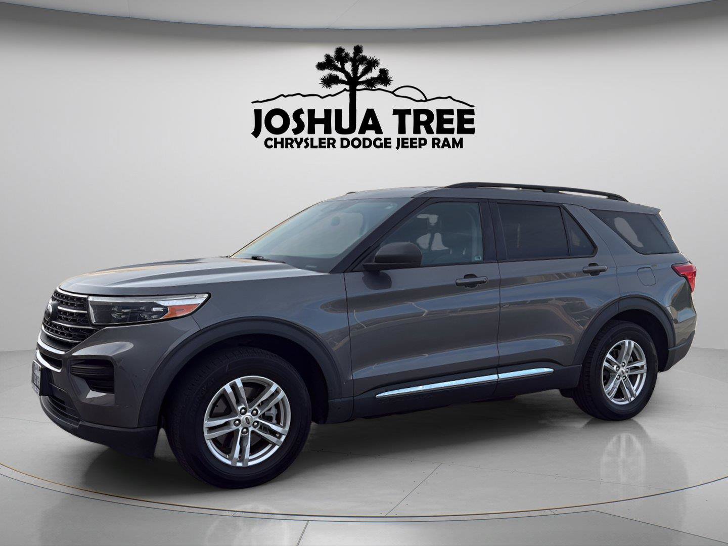 Used 2022 Ford Explorer XLT RWD image 5