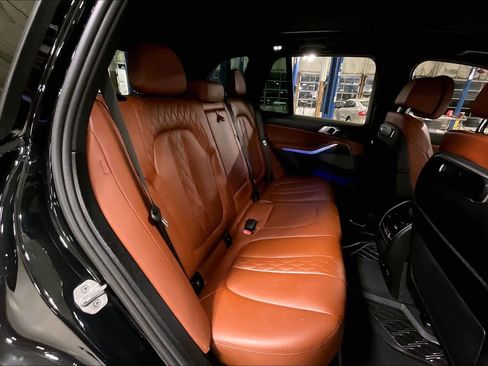 Used 2024 BMW X5 M60i image 18