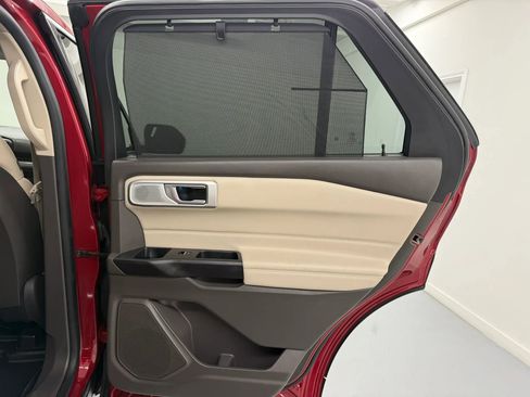 Used 2020 Ford Explorer Platinum w/ Premium Technology Package image 27