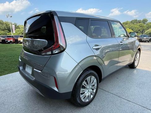 Used 2024 Kia Soul LX FWD image 21