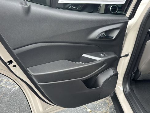 New 2026 Chevrolet Trax ACTIV w/ Sunroof Package image 16