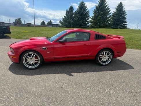 Used 2005 Ford Mustang GT Premium RWD image 8