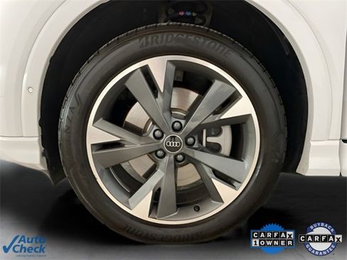 Used 2024 Audi Q4 e-tron Premium Plus w/ Premium Plus image 22