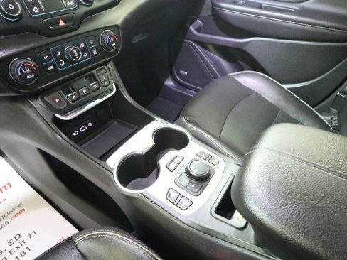 Used 2020 GMC Terrain Denali w/ GMC Pro Grade Package AWD/4WD image 23