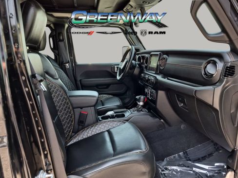 Used 2022 Jeep Wrangler Unlimited Sahara AWD/4WD image 10