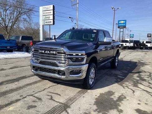 New 2026 RAM 2500 Laramie AWD/4WD image 3