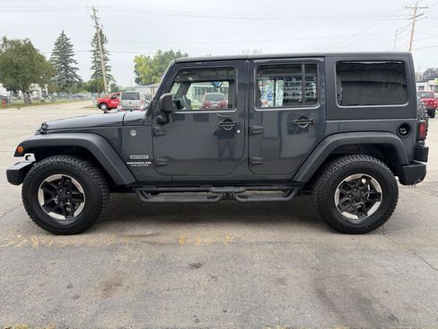 Used 2017 Jeep Wrangler Unlimited Sport AWD/4WD image 6