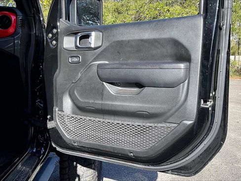 Used 2022 Jeep Gladiator Rubicon w/ Trailer Tow Package image 24