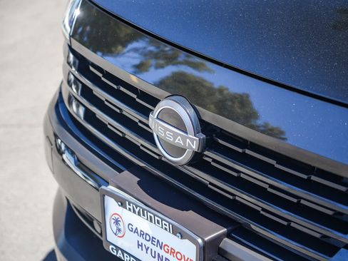 Used 2025 Nissan Kicks SV FWD image 3