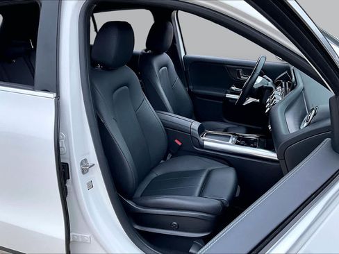 Used 2025 Mercedes-Benz GLA 250 image 9