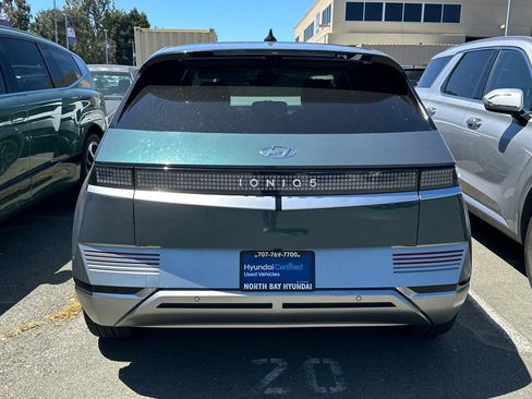 Certified 2024 Hyundai Ioniq 5 Limited RWD image 6