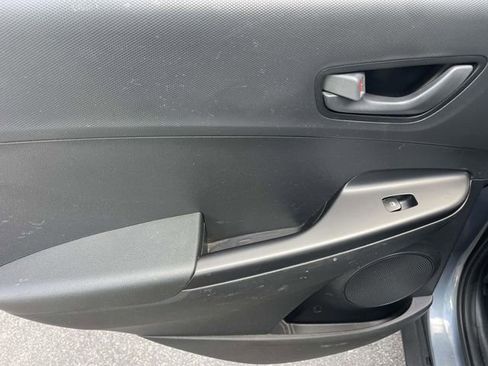 Used 2018 Hyundai Kona SEL FWD image 11