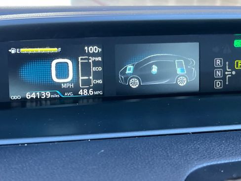 Used 2022 Toyota Prius LE FWD image 27