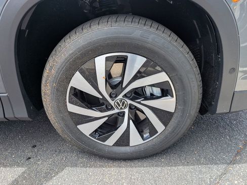 New 2025 Volkswagen Tiguan S image 23