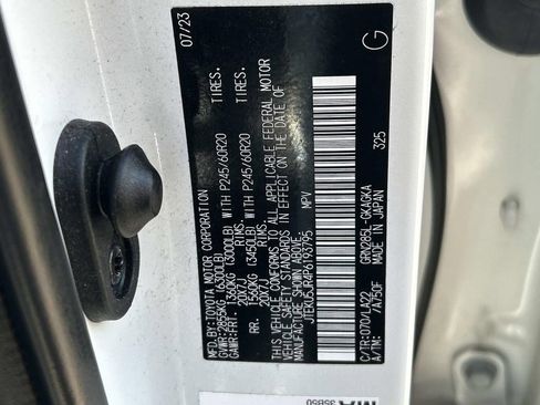 Used 2023 Toyota 4Runner Limited AWD/4WD image 37