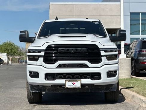 New 2026 RAM 2500 Laramie AWD/4WD image 12