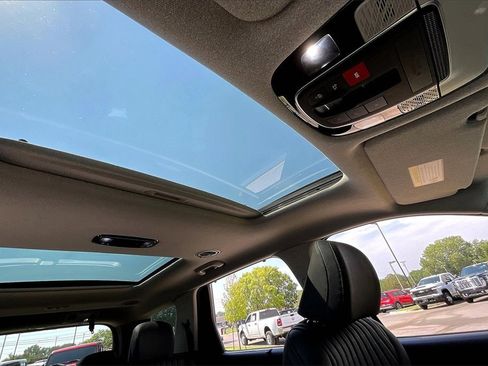 Certified 2025 Hyundai Palisade Limited image 33