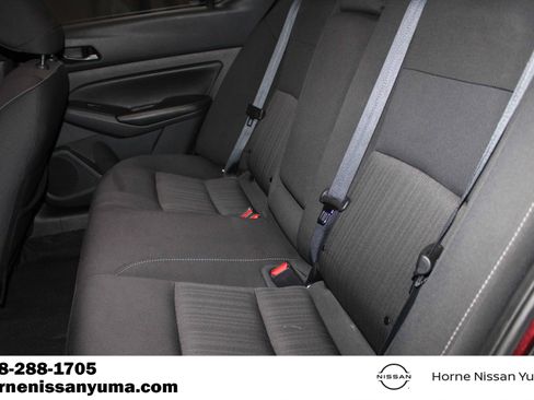 Used 2024 Nissan Altima 2.5 SV FWD image 4