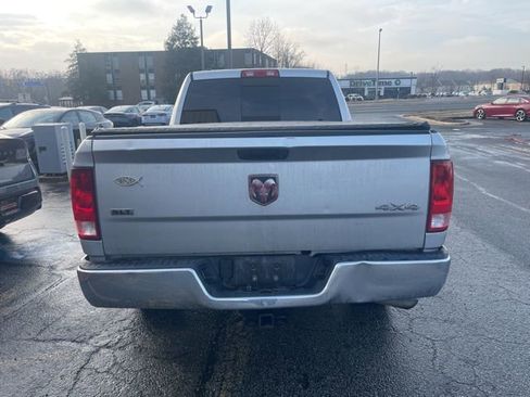 Used 2017 RAM 1500 Classic SLT image 4