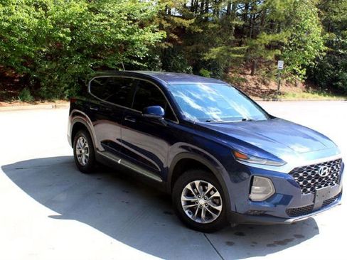 Used 2019 Hyundai Santa Fe SE image 6