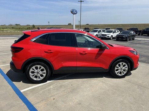 Used 2024 Ford Escape Active w/ Cold Weather Package FWD image 6