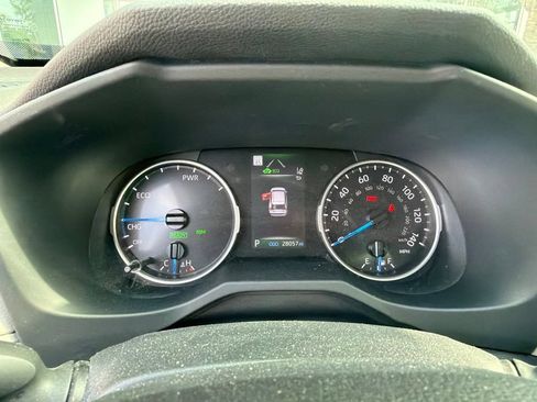 Certified 2022 Toyota RAV4 XLE AWD/4WD image 8
