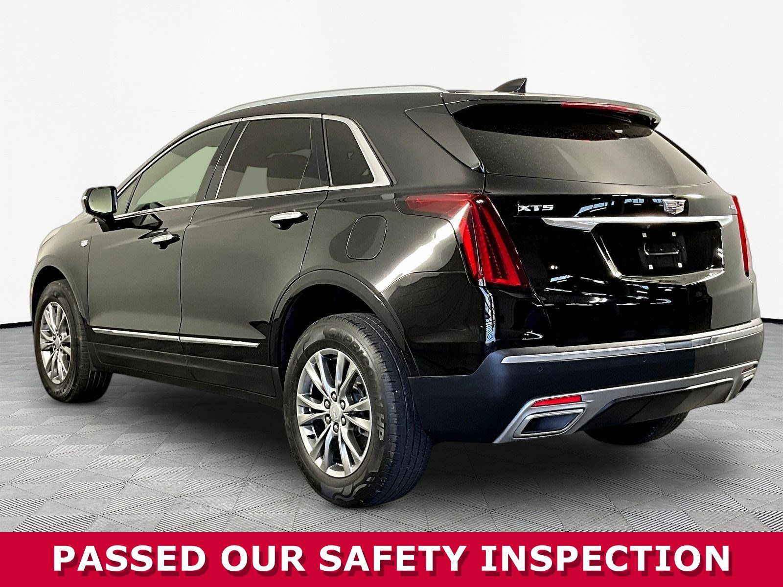 Used 2022 Cadillac XT5 Premium Luxury FWD image 4