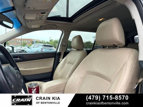Used 2016 Subaru Outback 2.5i Limited AWD/4WD image 4