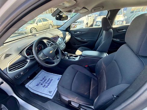 Used 2021 Chevrolet Malibu LS FWD image 9