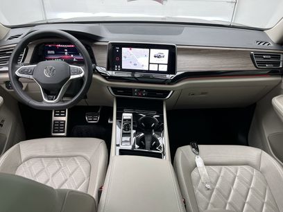 Used 2024 Volkswagen Atlas SEL Premium R-Line