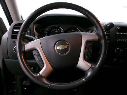 Used 2014 Chevrolet Silverado 2500 LT w/ Interior Plus Package AWD/4WD image 5