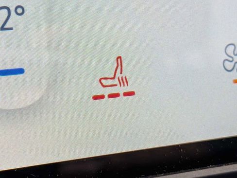 Used 2021 Ford Edge ST image 21