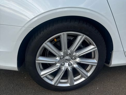 Used 2017 Volvo S90 T6 Inscription w/ Vision Package AWD/4WD image 4