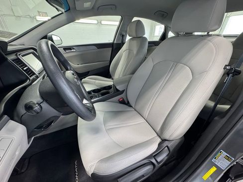Used 2018 Hyundai Sonata SE w/ Cargo Package FWD image 13