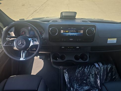 New 2026 Mercedes-Benz Sprinter 2500 image 12
