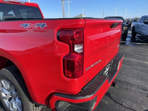 Used 2023 Chevrolet Silverado 1500 Custom image 37
