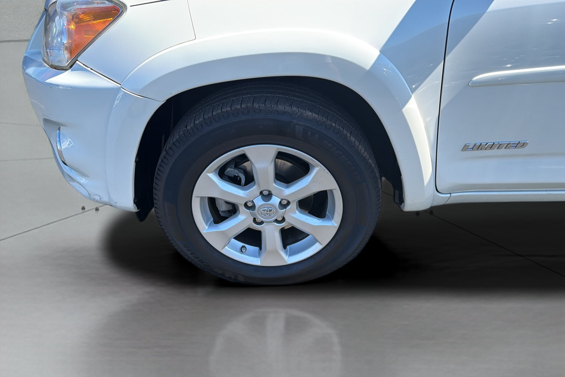 Used 2012 Toyota RAV4 Limited w/ Premium Plus Value Pkg AWD/4WD image 39