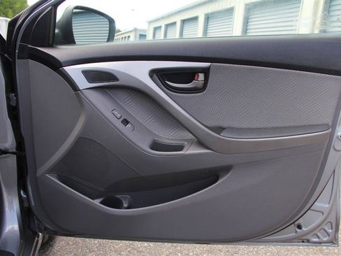 Used 2013 Hyundai Elantra GLS w/ Preferred Pkg FWD image 17