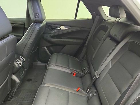 Used 2024 Chevrolet Blazer EV LT AWD/4WD image 19