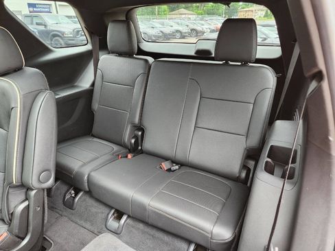 Used 2022 Chevrolet Traverse Premier w/ Redline Edition image 14
