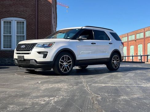 Used 2019 Ford Explorer Sport w/ Equipment Group 401A AWD/4WD image 2