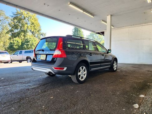 Used 2009 Volvo XC70 T6 image 3